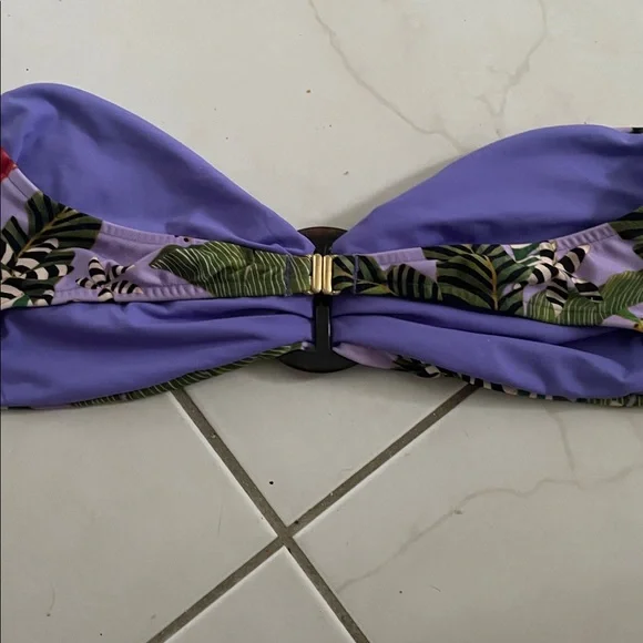 Farm Rio Bikini Set XL top & bottom 
Missing strap & pads in bra - Picture 8 of 16
